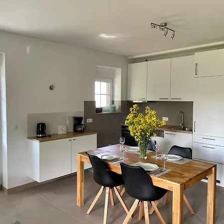 Mit Balkon By Interhome